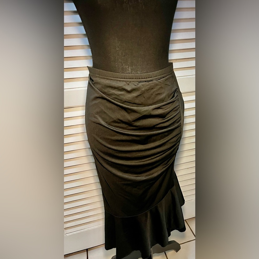 Black Swim Skirt With Rouching size xl